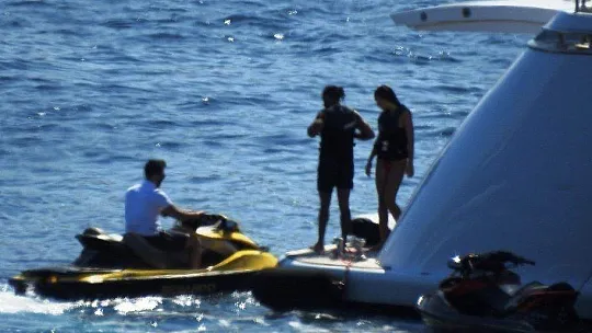 Dünyaca ünlü Formula 1 şampiyonu Lewis Hamilton Bodrum'da