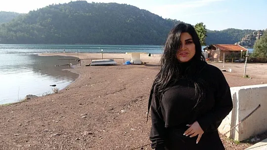Dünyaca ünlü plaj hafta sonu iki arkadaşa kaldı