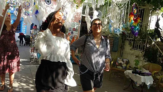Ünlü sanatçı Della Miles Marmaris'e geldi