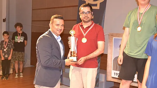 Faik Torunoğulları, Satranç Turnuvasında Ödüller Sahiplerini Buldu