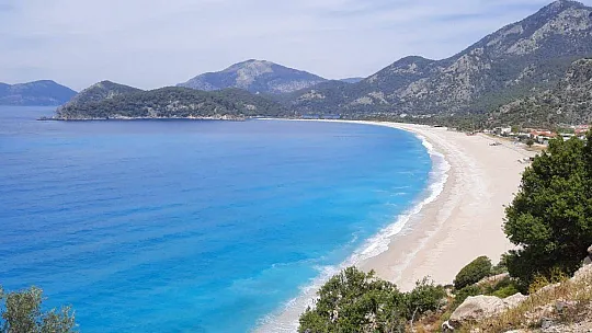 Ölüdeniz Plajlarında Sessizlik Hakim