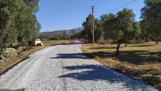 MİLAS BELEDİYESİ YOL YAPIM ÇALIŞMALARINA ARALIKSIZ DEVAM EDİYOR