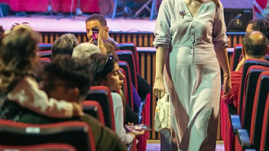 Dastar defilesi büyük beğeni topladı