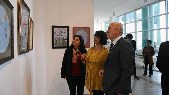Ebru Sergisi Açıldı