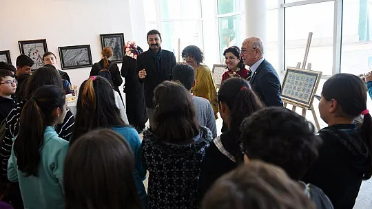 Ebru Sergisi Açıldı