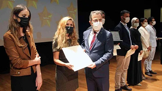 Eğitimde 'İyi Örnekler' ödüllendirildi