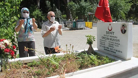 Şehit Ailelerinin Hüzünlü Bayramı