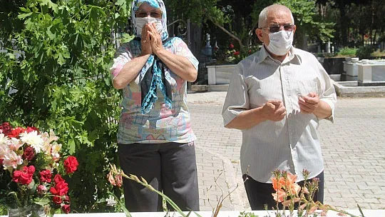 Şehit Ailelerinin Hüzünlü Bayramı
