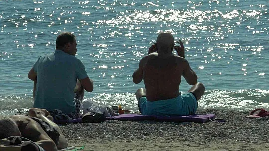 Ekim ayında deniz keyfi sahiller yeniden doldu