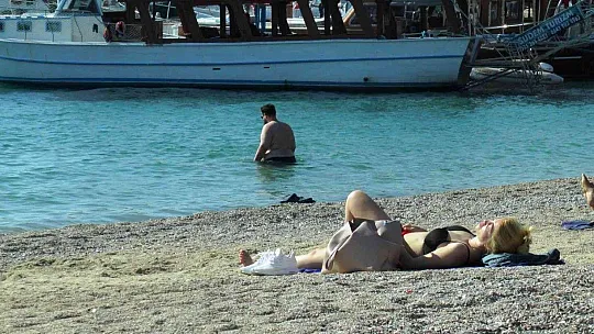 Ekim ayında deniz keyfi sahiller yeniden doldu