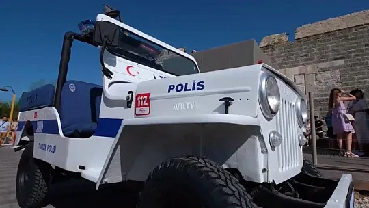 O ARTIK 'TURİZM POLİSİ ARACI'