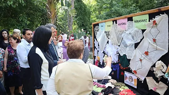 El emeği ürünlerini yıl sonu sergisiyle görücüye çıkarttılar