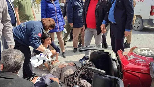 Elektrikli Bisikletle kaza yapan yaşlı çift yaralandı