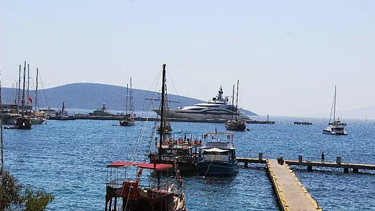 Emirin yüzer sarayı Bodrum'da