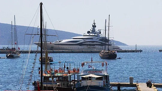 Emirin yüzer sarayı Bodrum'da