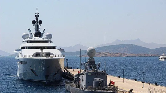 Emirin yüzer sarayı Bodrum'da