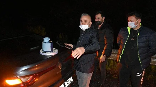 Emniyet Müdürü, doğum günü pastasını heyelan yerinde kesti