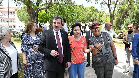 Vali Orhan Tavlı, Engel Tanımayan Dostlarıyla bir Araya Geldi