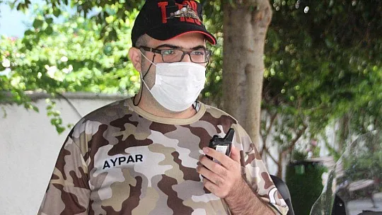 Engelli gence polisten doğum günü sürprizi