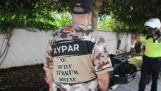 Engelli gence polisten doğum günü sürprizi