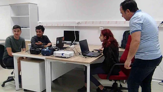 Engelli kuzeni ilham kaynağı oldu, birincilik aldı