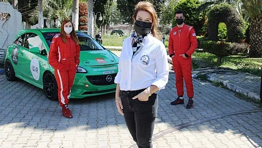 Engelli öğrenciler, şampiyon ralli pilotlarıyla buluştu
