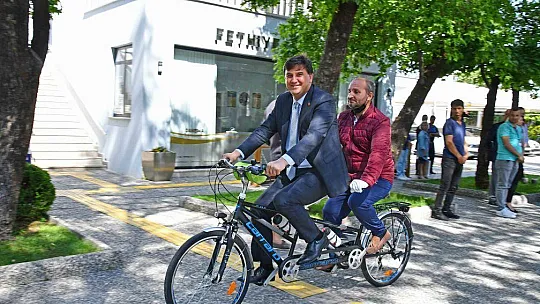 Karaca'dan anlamlı hediye