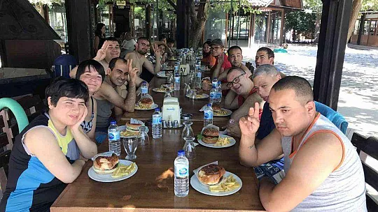 ENGELSİZCİLER'DEN MARMARİS'TE YAZ KAMPI