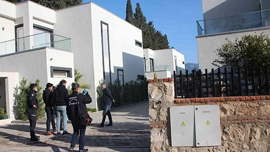 Eski manken evinde ölü bulundu