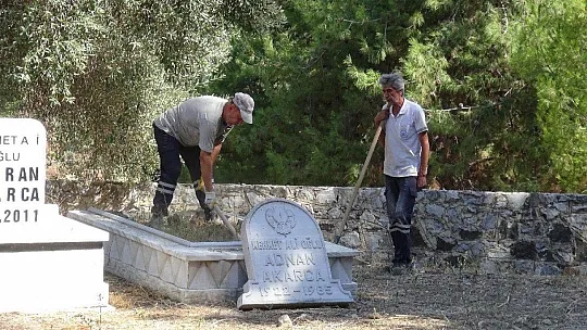Eski milletvekilinin mezarı babalık davası için açıldı