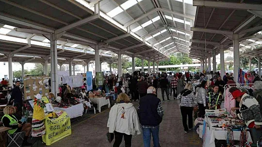 Eski-Yeni Şenliği Bodrum'a renk kattı