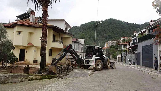 EV DEĞİL HAYVAN MEZARLIĞI