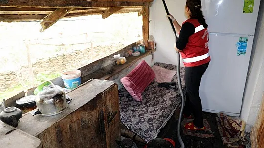 Elele Butik Dayanışma Merkezi ile İhtiyaç Sahibi Vatandaşların Yüzü Gülüyor