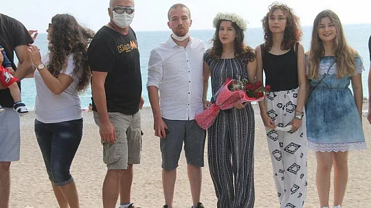FETHİYE'DE GÖKYÜZÜNDE EVLİLİK TEKLİFİ