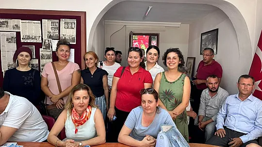 CHP Fethiye'de rozet takma töreni yapıldı