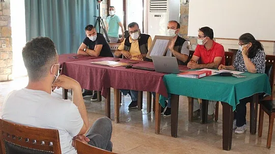 Akmaz Plajı Bartu Turizm de kaldı