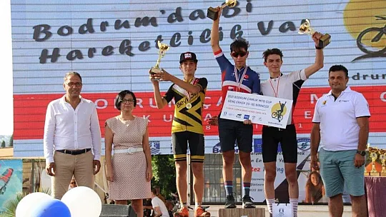 Farkındalık için pedal çevirdiler