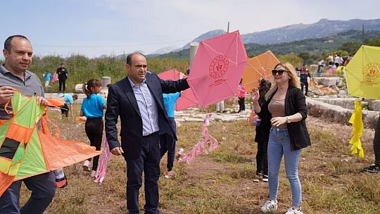 Yüzlerce Uçurtma Tlos Antik Kenti'nde Uçtu