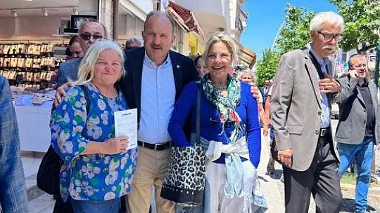 'Milletvekili Adayı Saatcı'yı Datça, bağrına bastı'