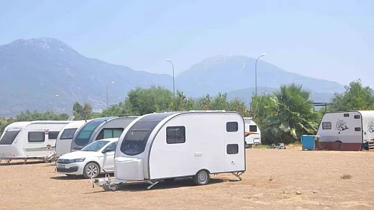 Park, karavanlarla doldu vatandaşlar tepki gösterdi