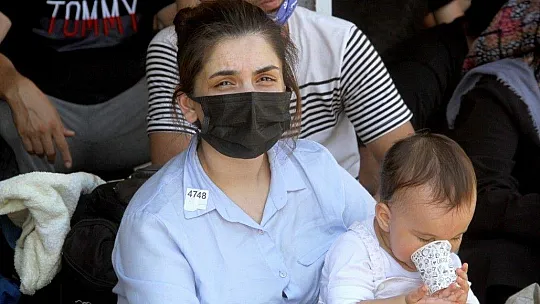 Fethiye'de 120 kaçak göçmen tekneye biner binmez yakalandı