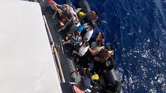 FETHİYE'DE 125 DÜZENSİZ GÖÇMEN YAKALANDI, 4 ŞÜPHELİ GÖZALTINA ALINDI