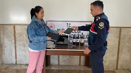 Fethiye'de 2 eve girdiler, JASAT'tan kaçamadılar