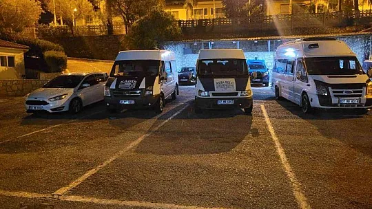 Fethiye'de 92 düzensiz göçmen yakalandı, 5 şüpheli gözaltına alındı