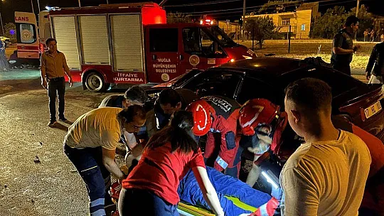 Fethiye'de iki otomobil çarpıştı: 4 yaralı