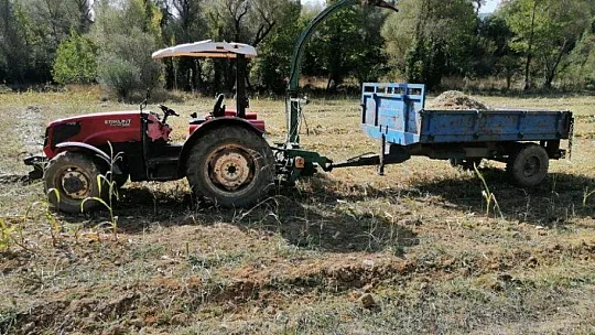 Fethiye'de kolunu silaj makinesine kaptıran kişi ağır yaralandı