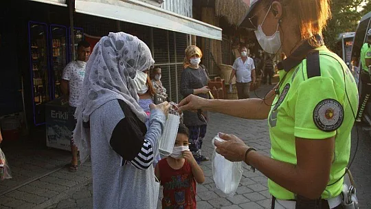 Fethiye'de minibüslere Kovid-19 denetimi gerçekleştirildi