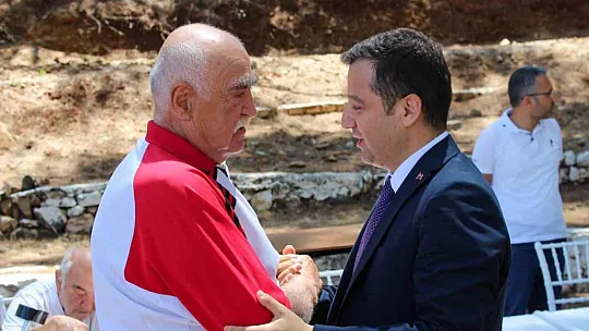 Fethiye'de nesiller 'Babalar Günü' vesilesiyle buluştu