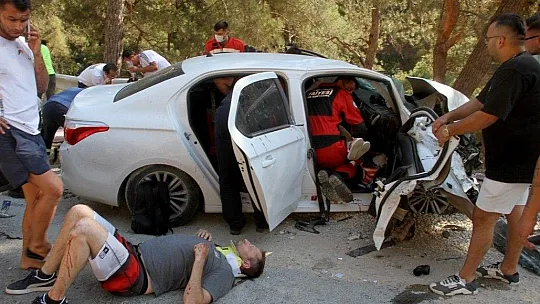 Fethiye'de otomobil ile cip çarpıştı: 8 yaralı