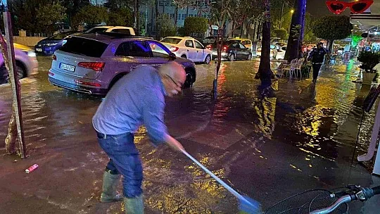 Fethiye'de sağanak yağış etkili oldu